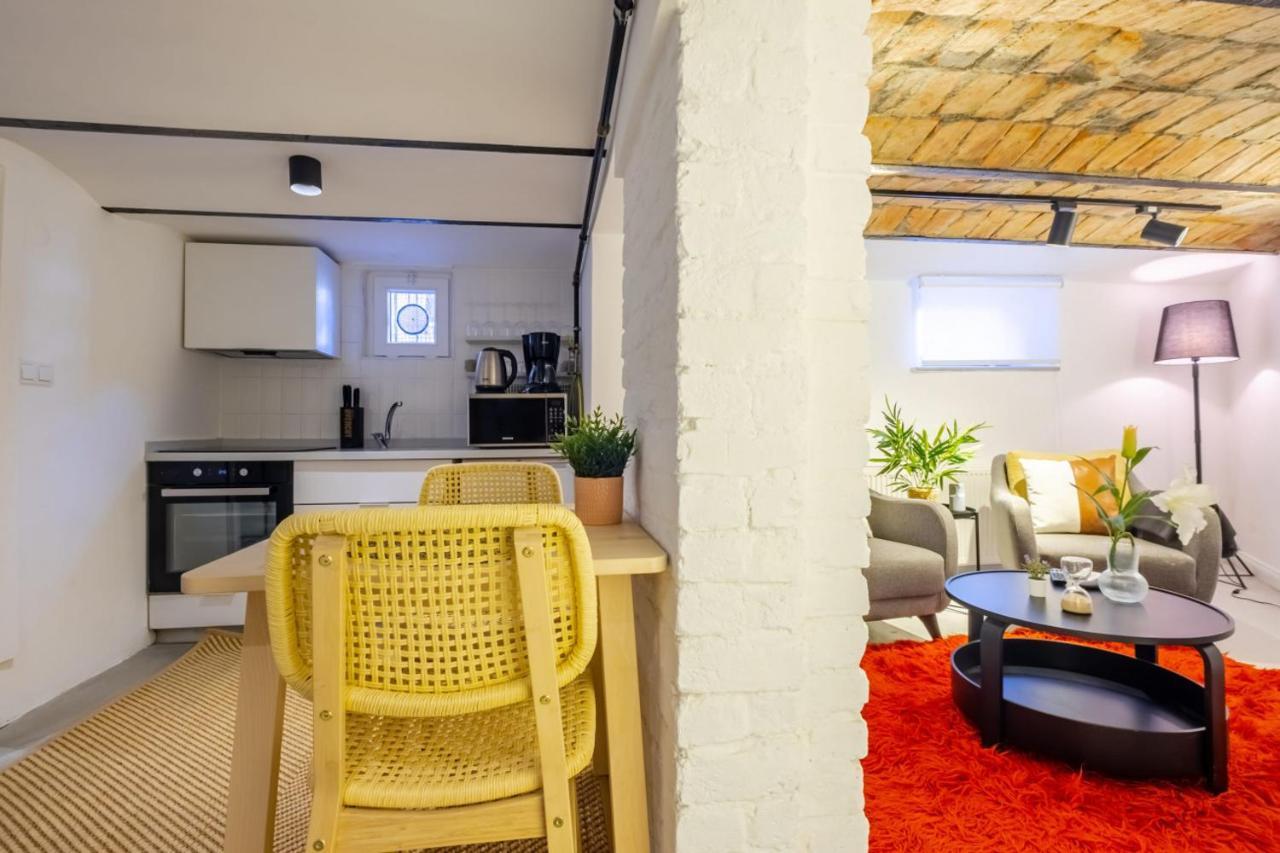 이스탄불 Vibrant Flat 5 Minutes Walk To Istiklal In Beyoglu 아파트 외부 사진